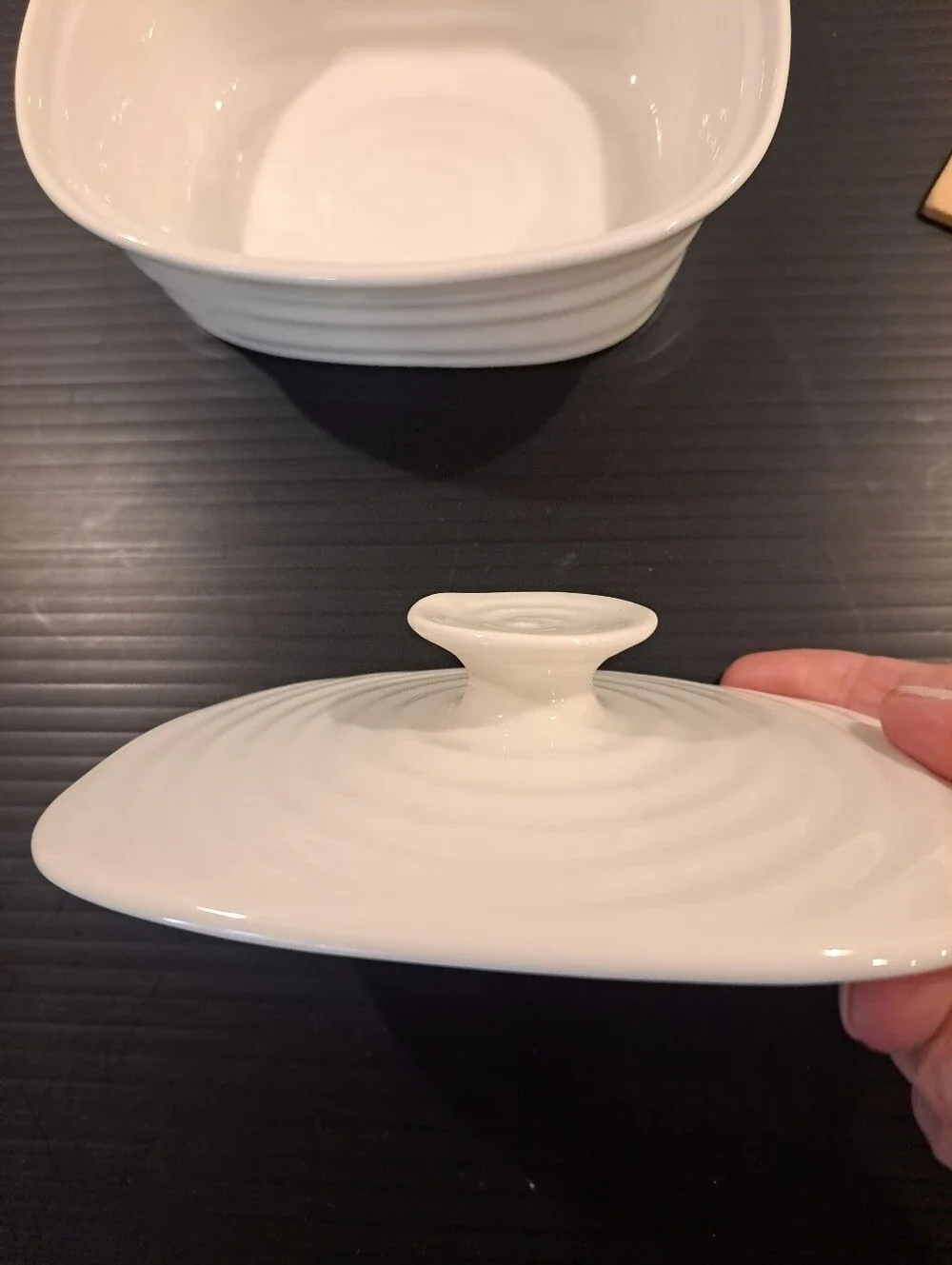 Portmeirion Sophie Conran Covered Butter Dish White Ripple Minimalist Classic